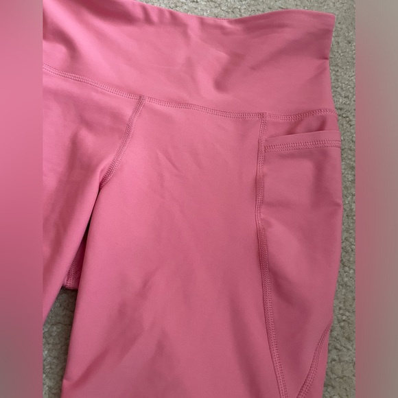 Old Navy Women's Pink Bike Shorts - Picture 2 of 4